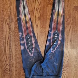 Teeki eagle feather leggings